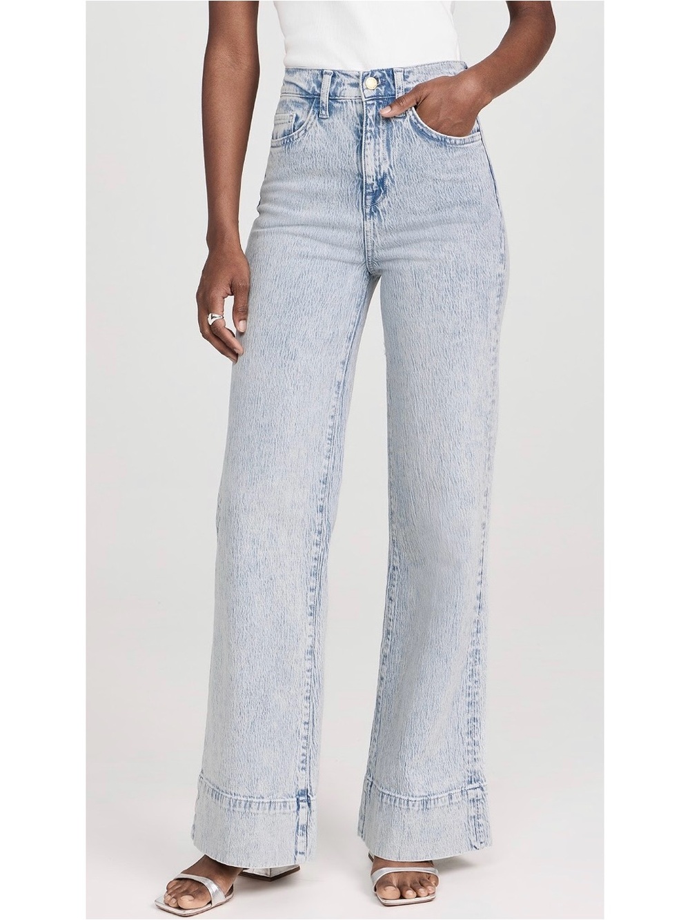 Light Wash High-Rise Wide Leg Jeans - Women